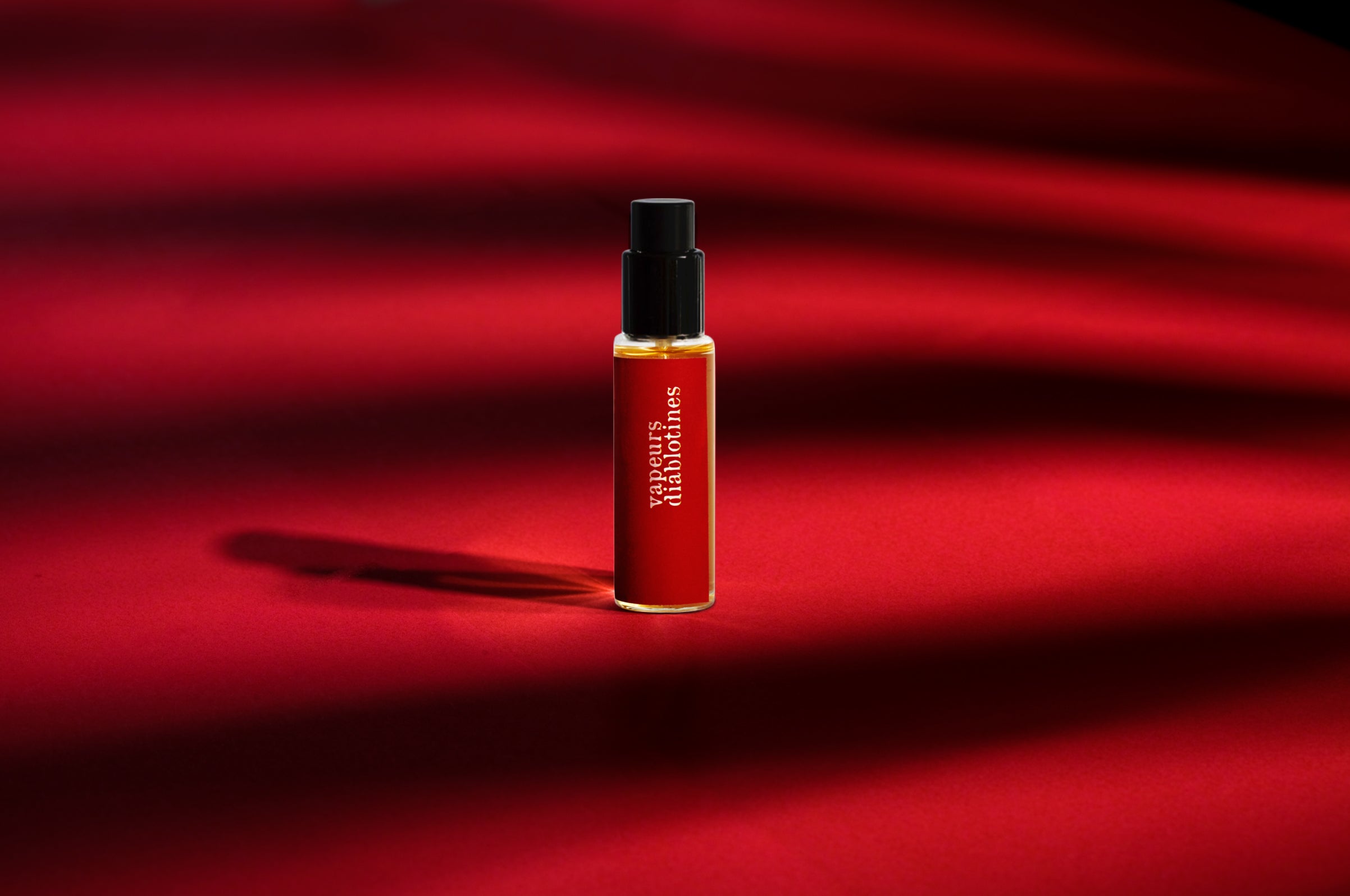 sous le manteau　ヴァプールディアブロンティーヌ　100ml vapeurs_diablotines_ac2e2354-